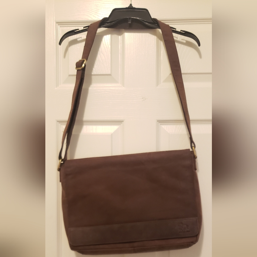 Estalon Leather Messenger Bag